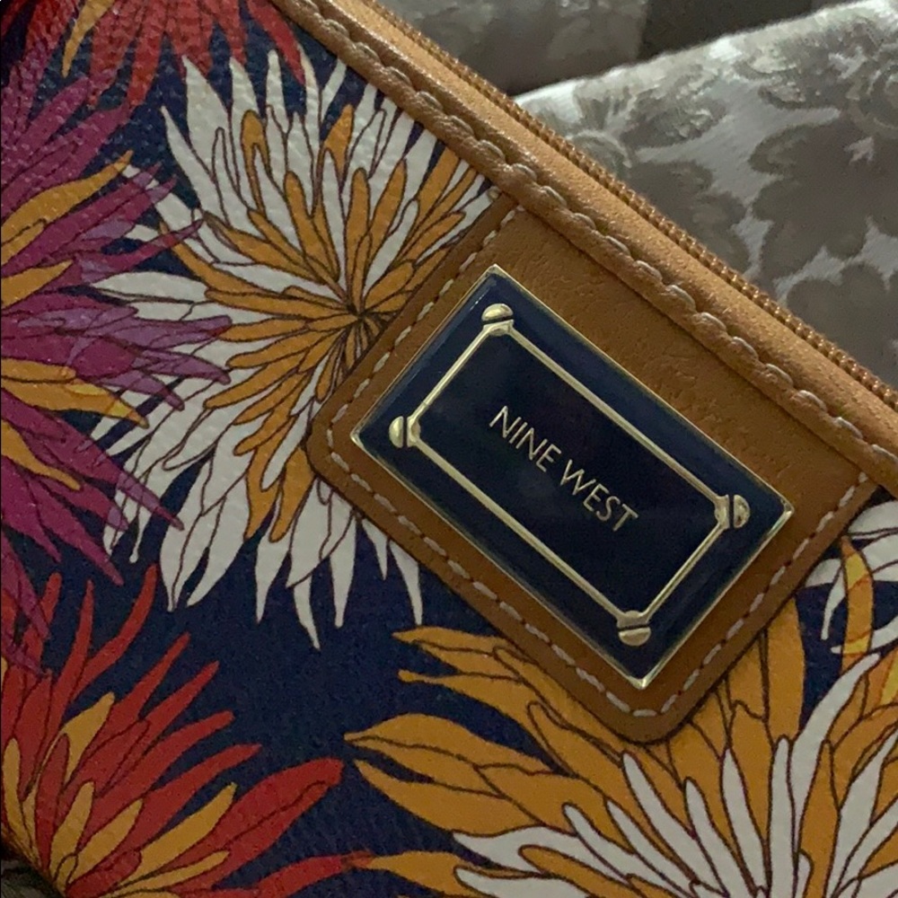 Wallet - Picture 3 of 3